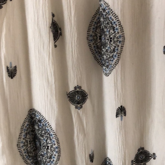 Flowy white summer dress - Picture 4 of 5